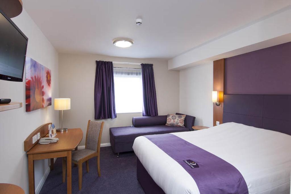 Premier Inn Newcastle City Centre Millennium Bridge 客房 照片