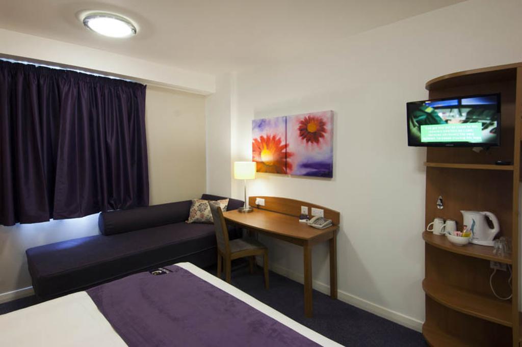 Premier Inn Newcastle City Centre Millennium Bridge 外观 照片