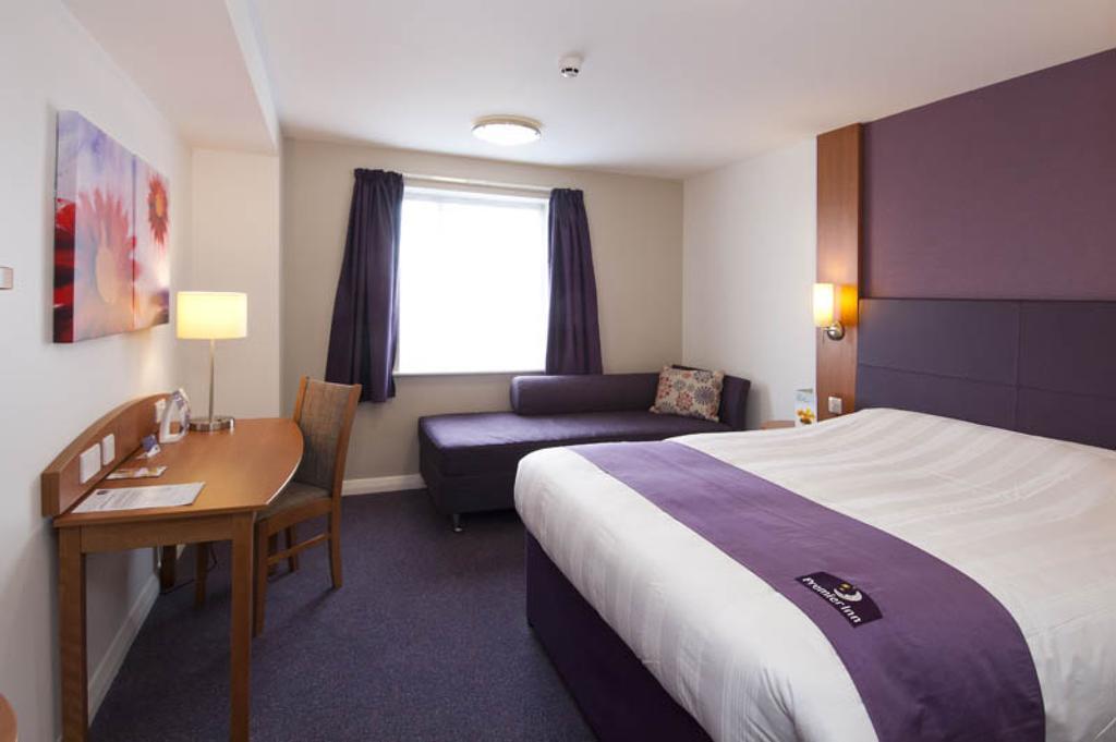 Premier Inn Newcastle City Centre Millennium Bridge 外观 照片
