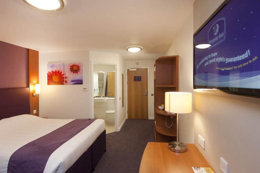 Premier Inn Newcastle City Centre Millennium Bridge 外观 照片