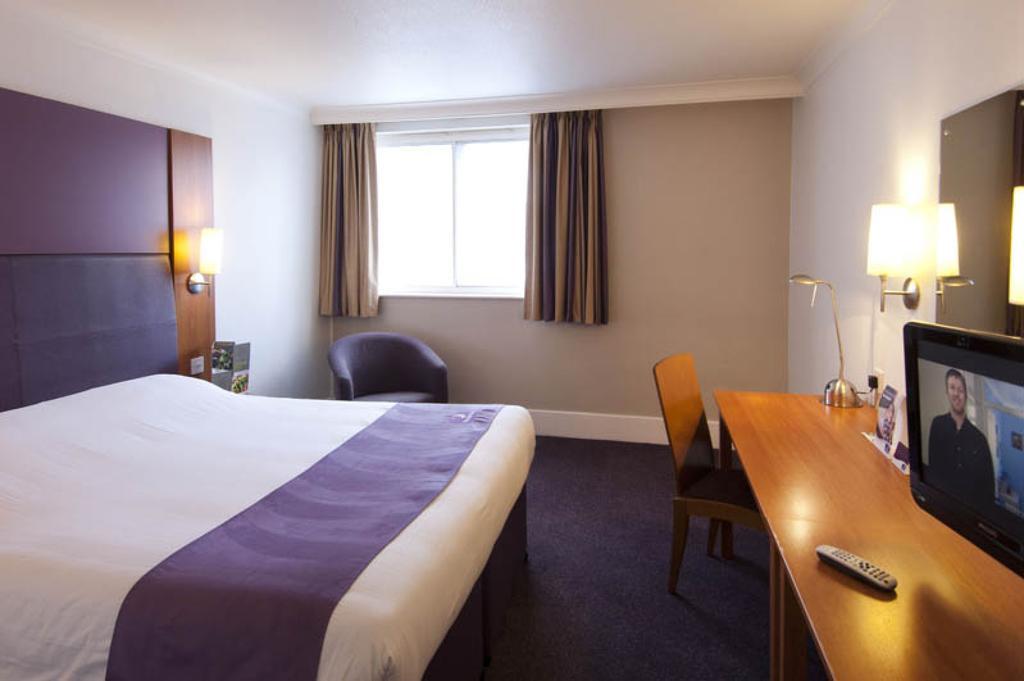Premier Inn Newcastle City Centre Millennium Bridge 外观 照片